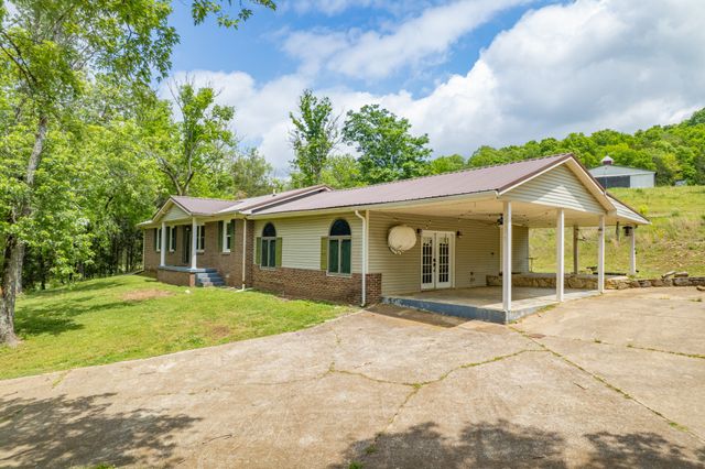 4187 Booker Farm Rd, Hampshire, TN 38461