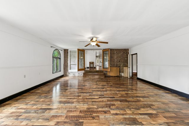 4187 Booker Farm Rd, Hampshire, TN 38461