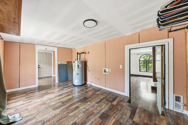 4187 Booker Farm Rd, Hampshire, TN 38461