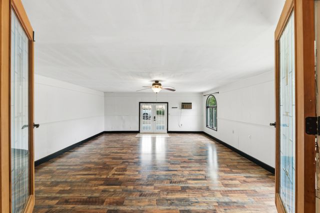 4187 Booker Farm Rd, Hampshire, TN 38461