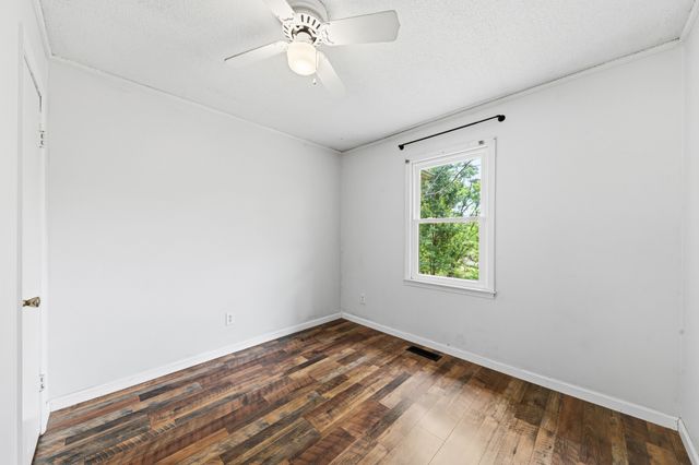 4187 Booker Farm Rd, Hampshire, TN 38461