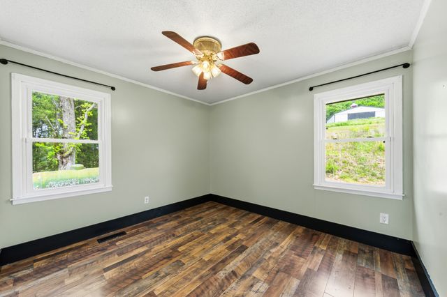 4187 Booker Farm Rd, Hampshire, TN 38461