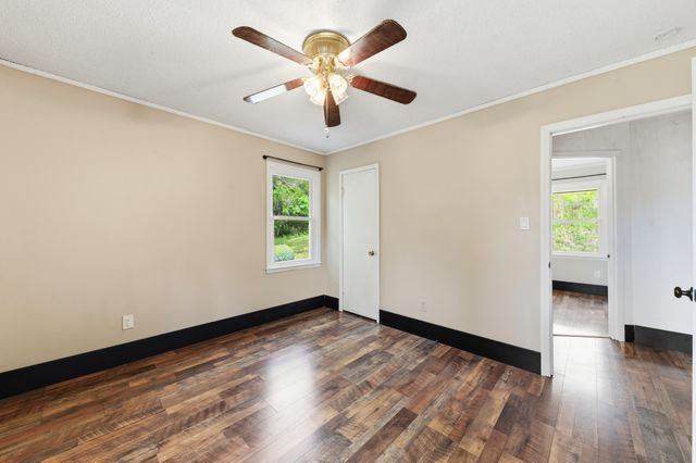 4187 Booker Farm Rd, Hampshire, TN 38461
