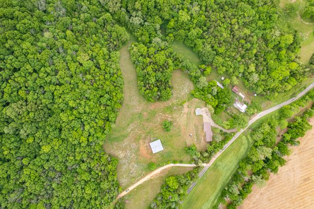 4187 Booker Farm Rd, Hampshire, TN 38461