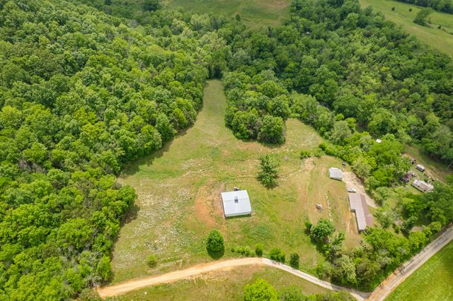4187 Booker Farm Rd, Hampshire, TN 38461