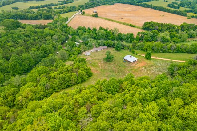 4187 Booker Farm Rd, Hampshire, TN 38461