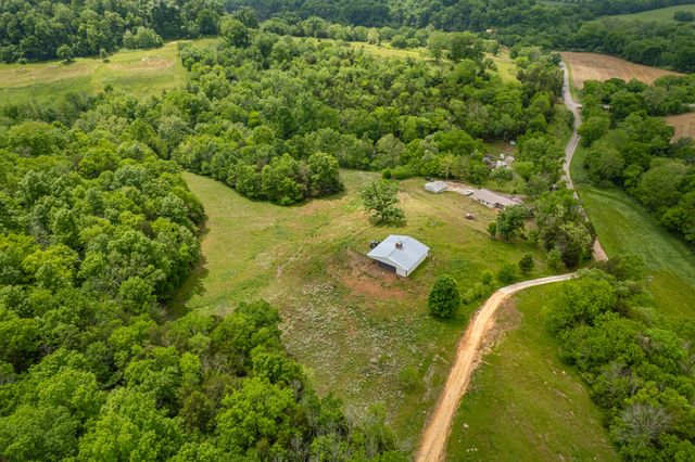 4187 Booker Farm Rd, Hampshire, TN 38461