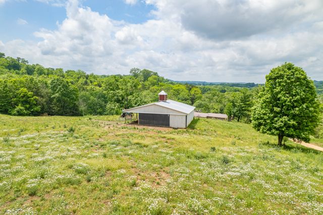 4187 Booker Farm Rd, Hampshire, TN 38461