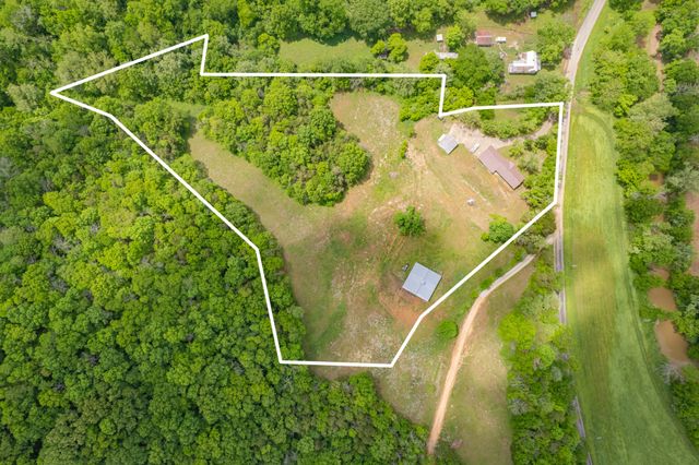 4187 Booker Farm Rd, Hampshire, TN 38461