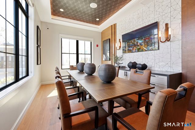 10 Hillcrest Drive 5, Woodbridge, CT 06525