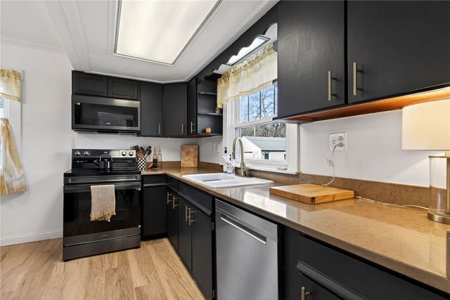 111 W Greenview Drive, Dayton, OH 45415