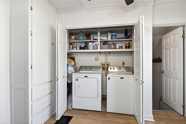 111 W Greenview Drive, Dayton, OH 45415