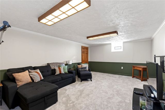 111 W Greenview Drive, Dayton, OH 45415