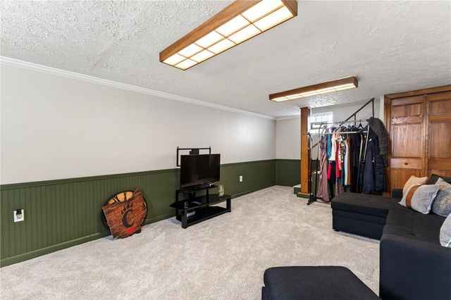 111 W Greenview Drive, Dayton, OH 45415