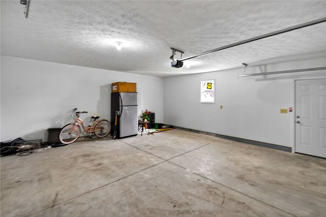 111 W Greenview Drive, Dayton, OH 45415