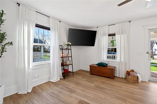 111 W Greenview Drive, Dayton, OH 45415