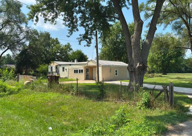 800 Lavern Avenue, Machesney Park, IL 61115