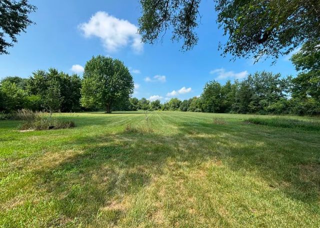 800 Lavern Avenue, Machesney Park, IL 61115