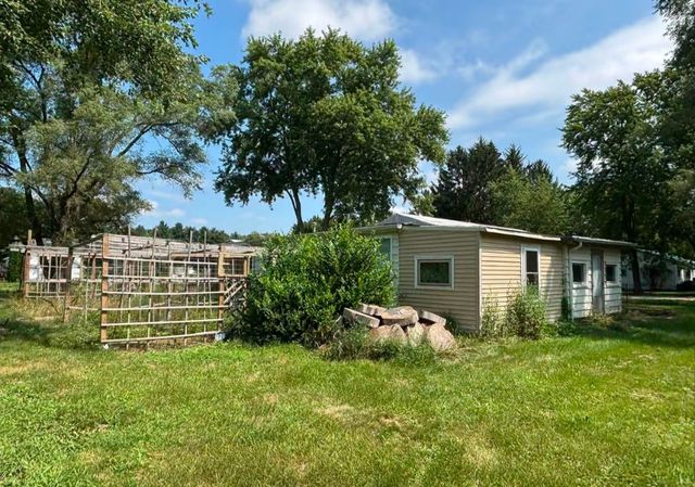 800 Lavern Avenue, Machesney Park, IL 61115