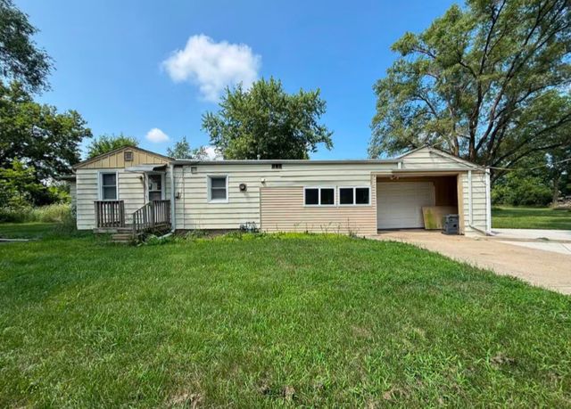 800 Lavern Avenue, Machesney Park, IL 61115