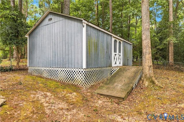 12113 Chesmount Dr, Chesterfield, VA 23832