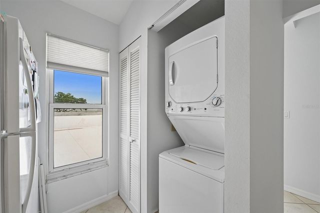 1041 CAPRI ISLES BOULEVARD 209, Venice, FL 34292