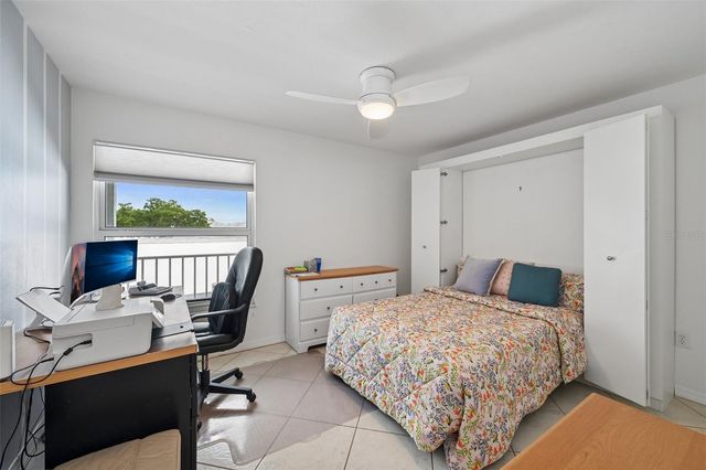 1041 CAPRI ISLES BOULEVARD 209, Venice, FL 34292
