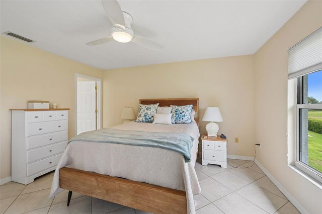 1041 CAPRI ISLES BOULEVARD 209, Venice, FL 34292