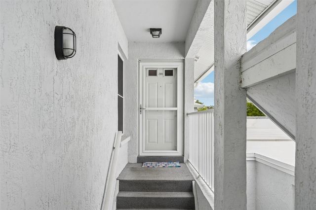 1041 CAPRI ISLES BOULEVARD 209, Venice, FL 34292