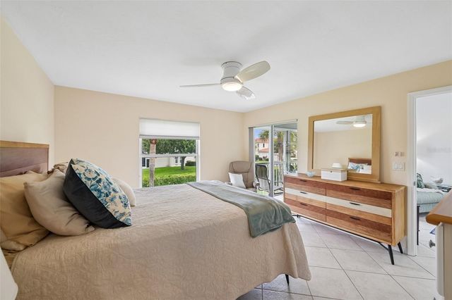1041 CAPRI ISLES BOULEVARD 209, Venice, FL 34292