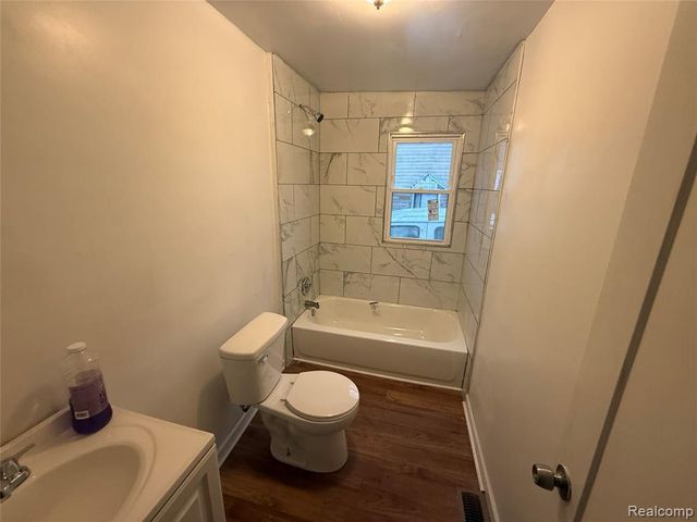 16527 Beaverland Street, Detroit, MI 48219