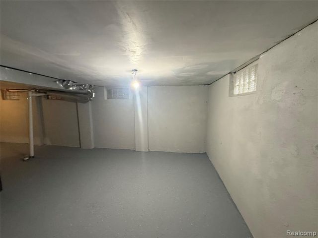 16527 Beaverland Street, Detroit, MI 48219