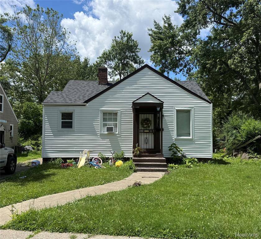 16527 Beaverland Street, Detroit, MI 48219