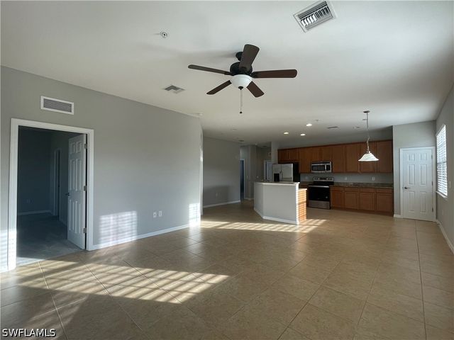 3702 Pino Vista WAY 3, Estero, FL 33928