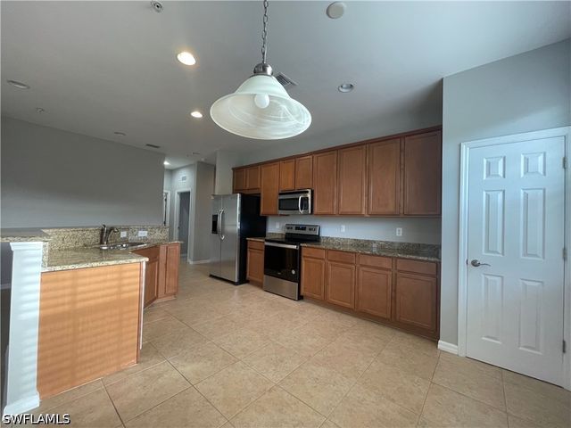 3702 Pino Vista WAY 3, Estero, FL 33928