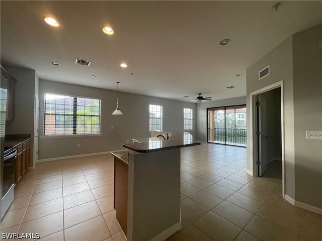 3702 Pino Vista WAY 3, Estero, FL 33928