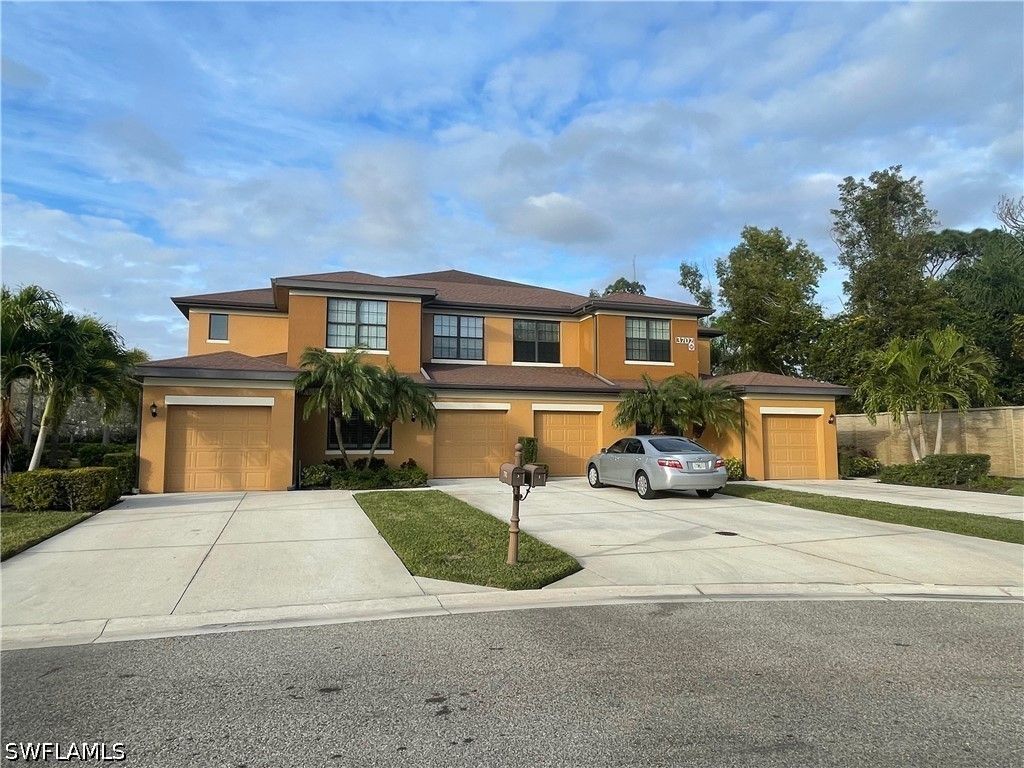3702 Pino Vista WAY 3, Estero, FL 33928