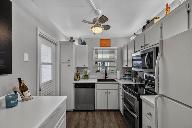 804 SE 7th Street SE 401, Deerfield Beach, FL 33441