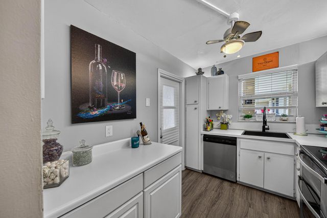 804 SE 7th Street SE 401, Deerfield Beach, FL 33441