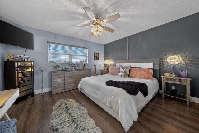 804 SE 7th Street SE 401, Deerfield Beach, FL 33441