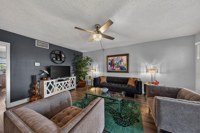 804 SE 7th Street SE 401, Deerfield Beach, FL 33441