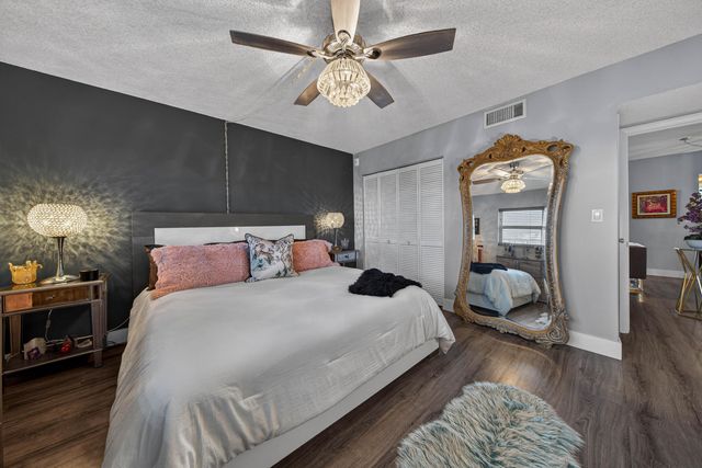 804 SE 7th Street SE 401, Deerfield Beach, FL 33441