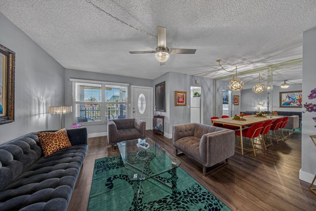 804 SE 7th Street SE 401, Deerfield Beach, FL 33441