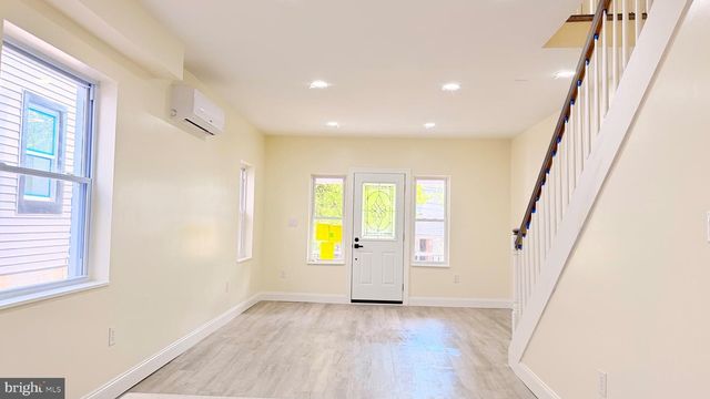 527 BEECH ST, Pottstown, PA 19464