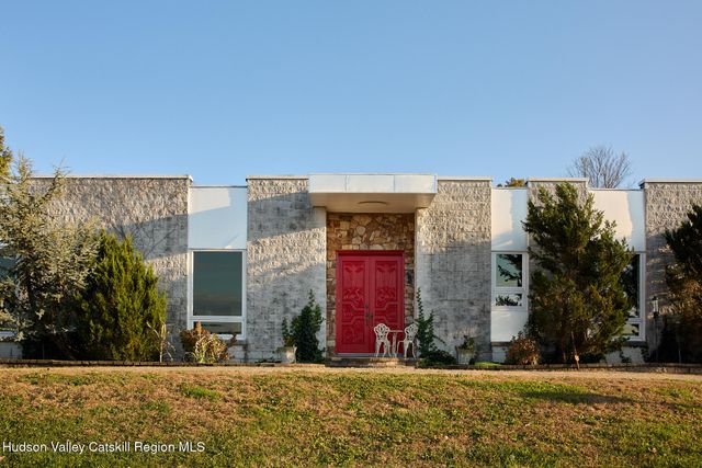 27 Westview Drive Drive, Wallkill, NY 12589