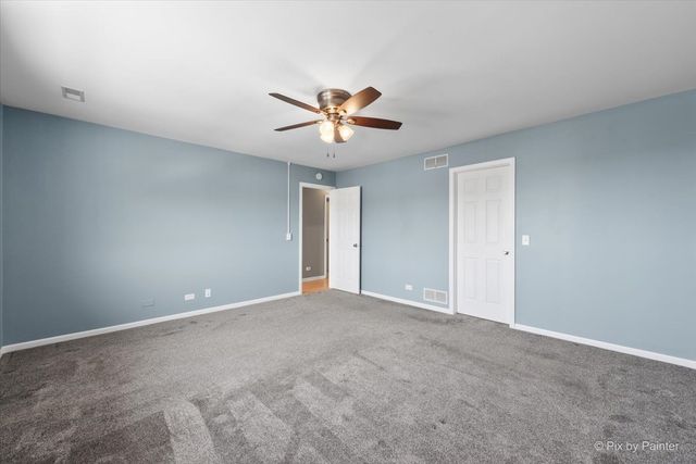 565 DEAN Drive F, South Elgin, IL 60177