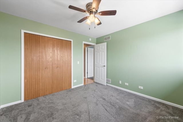 565 DEAN Drive F, South Elgin, IL 60177