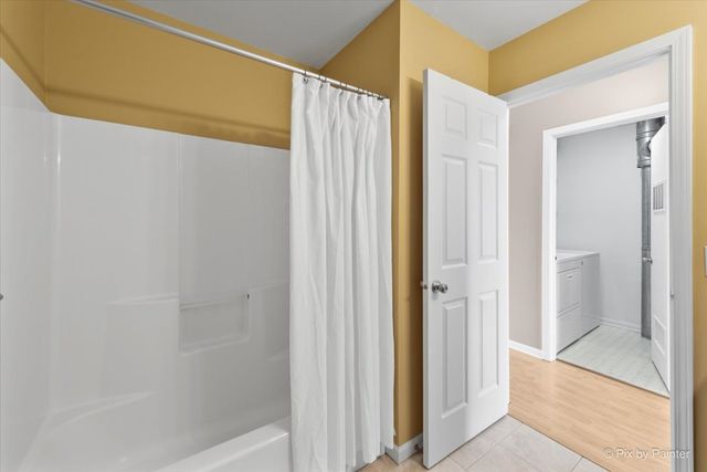 565 DEAN Drive F, South Elgin, IL 60177