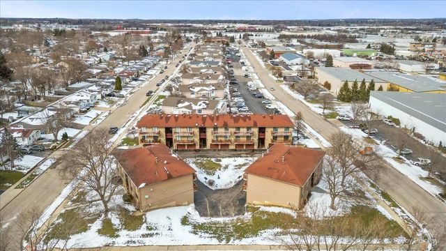 565 DEAN Drive F, South Elgin, IL 60177