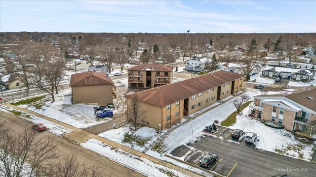 565 DEAN Drive F, South Elgin, IL 60177